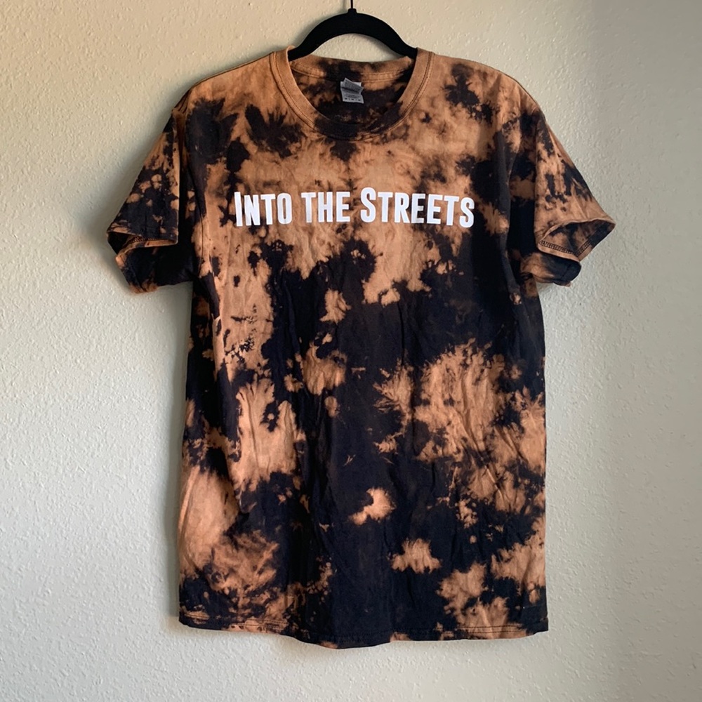 Bleach Dyed Graphic Tee! Perfect for cropping